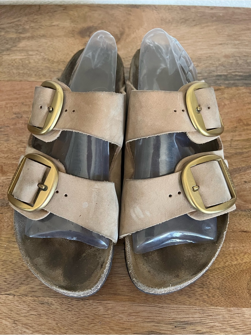 Birkenstock Arizona Big Buckle
Nubuck Leather Sandcastle Sandals Sz 41 L10-10.5
